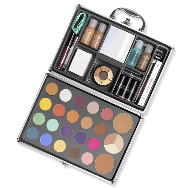 Cosmetologist's Portfolio - Large - Medium/Deep