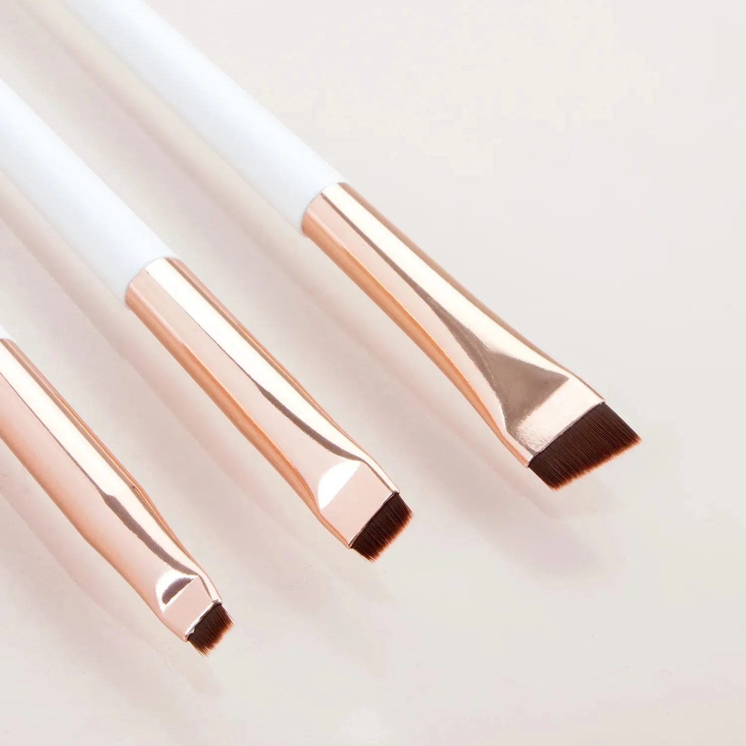 Ultra-thin Edge Eyeliner Brushes 3pcs Set Oblique Head Eyebrow Brush, Outline Eyeliner Brush, Eyeshadow Brush Makeup Tools